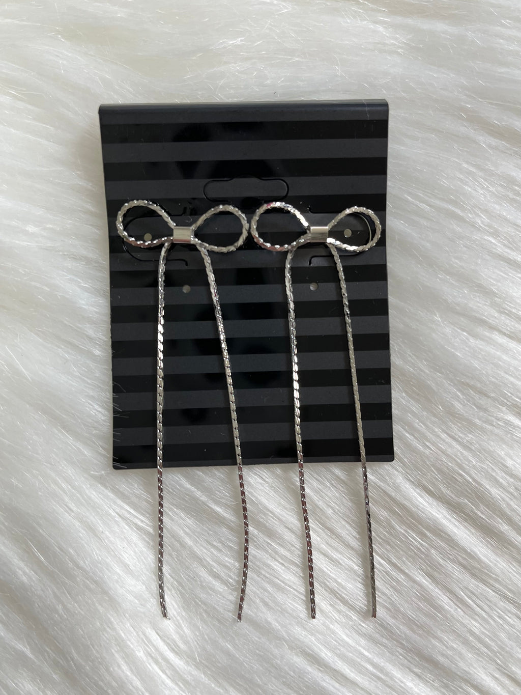 Delicate Long Bow Earring Silver