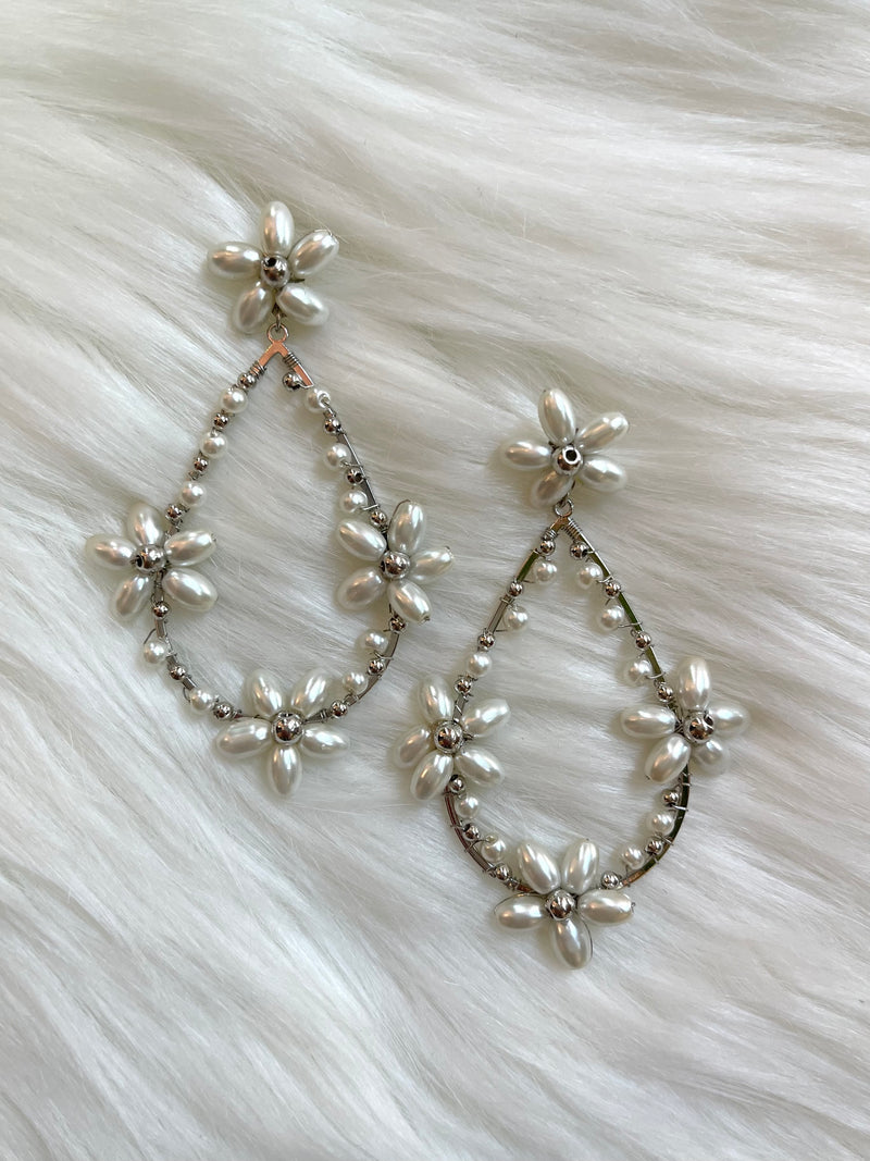 Pearl Flower Teardrop Earring Silver